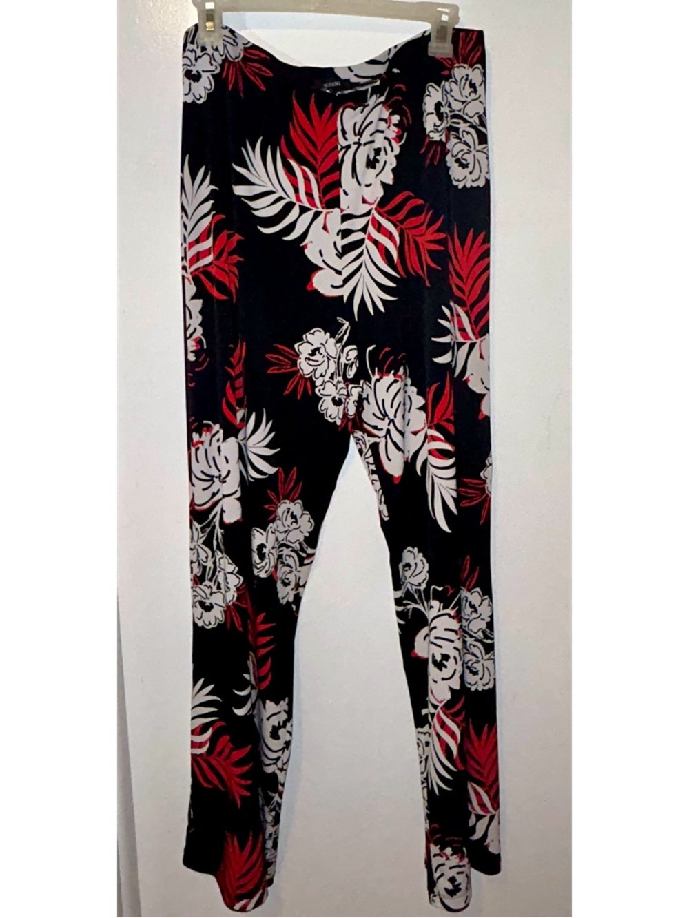 Tahari Black Floral Red & White Print Leggings | L